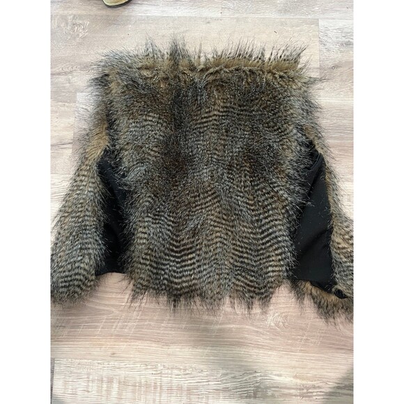 Furry Vest Forever 21 size XS women or juniors cute for fall - Picture 6 of 7